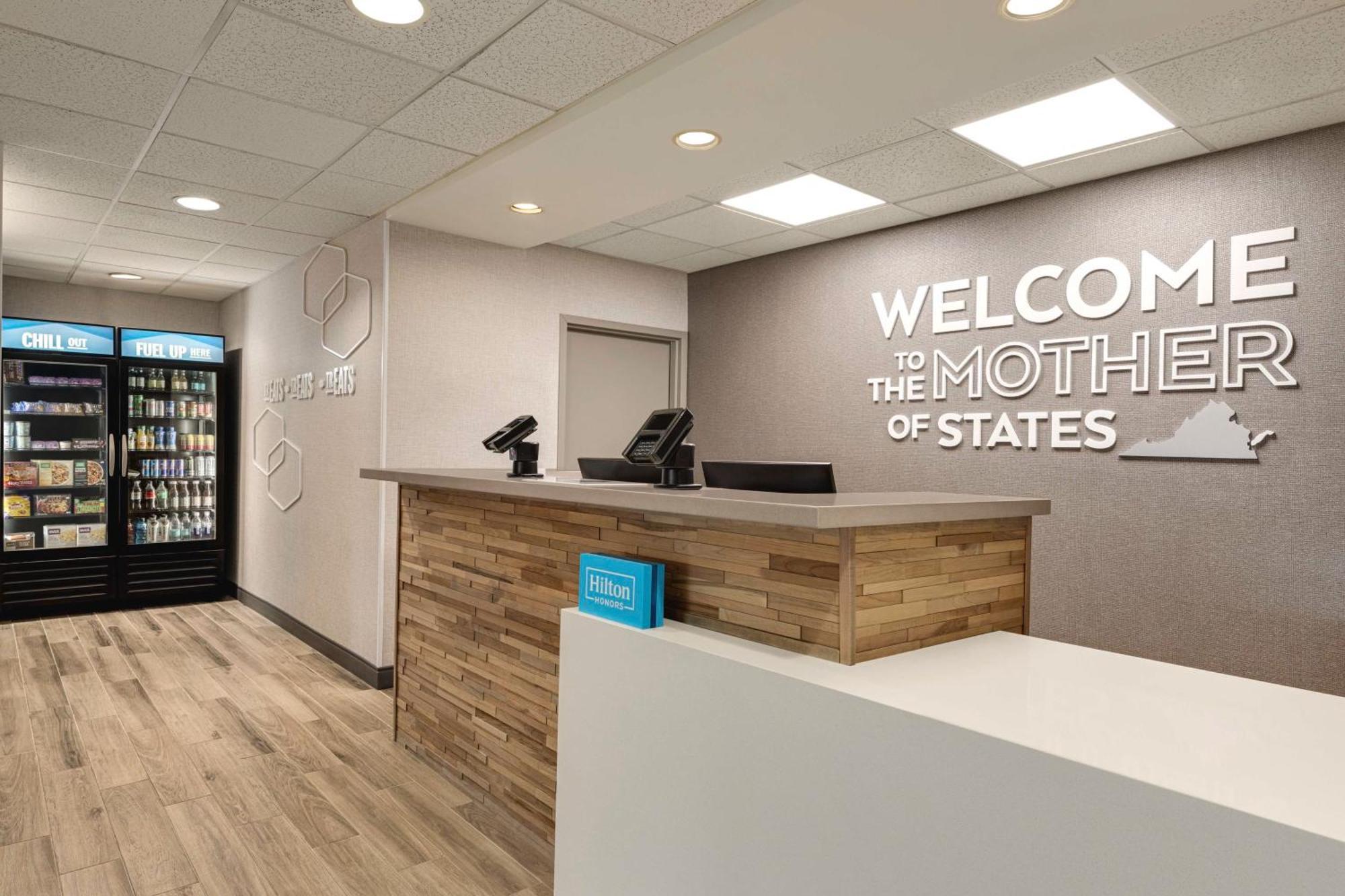 Hampton Inn Waynesboro/Stuarts Draft Fishersville Exterior photo