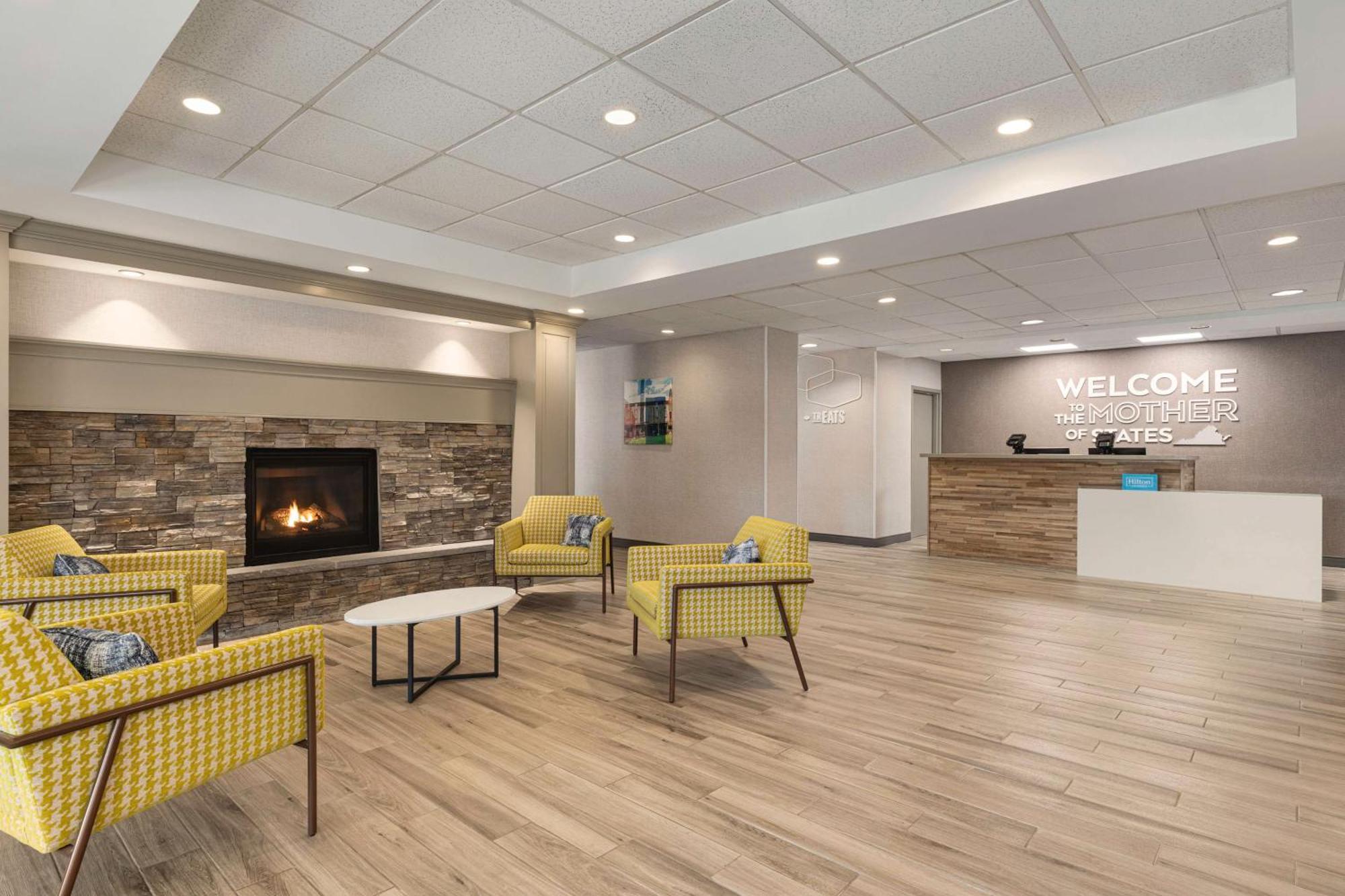 Hampton Inn Waynesboro/Stuarts Draft Fishersville Exterior photo