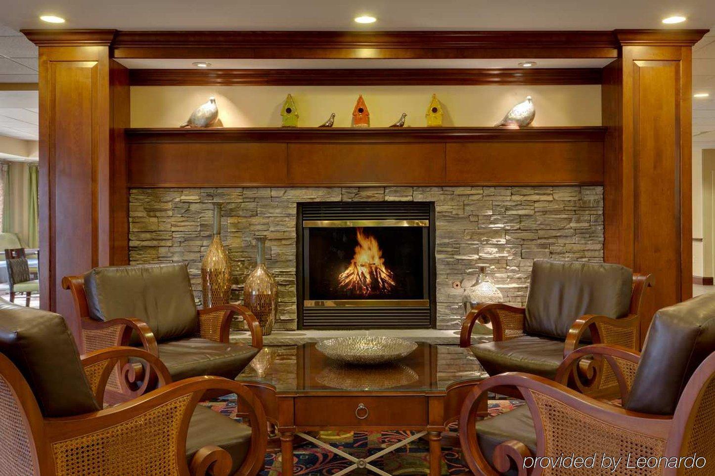 Hampton Inn Waynesboro/Stuarts Draft Fishersville Exterior photo