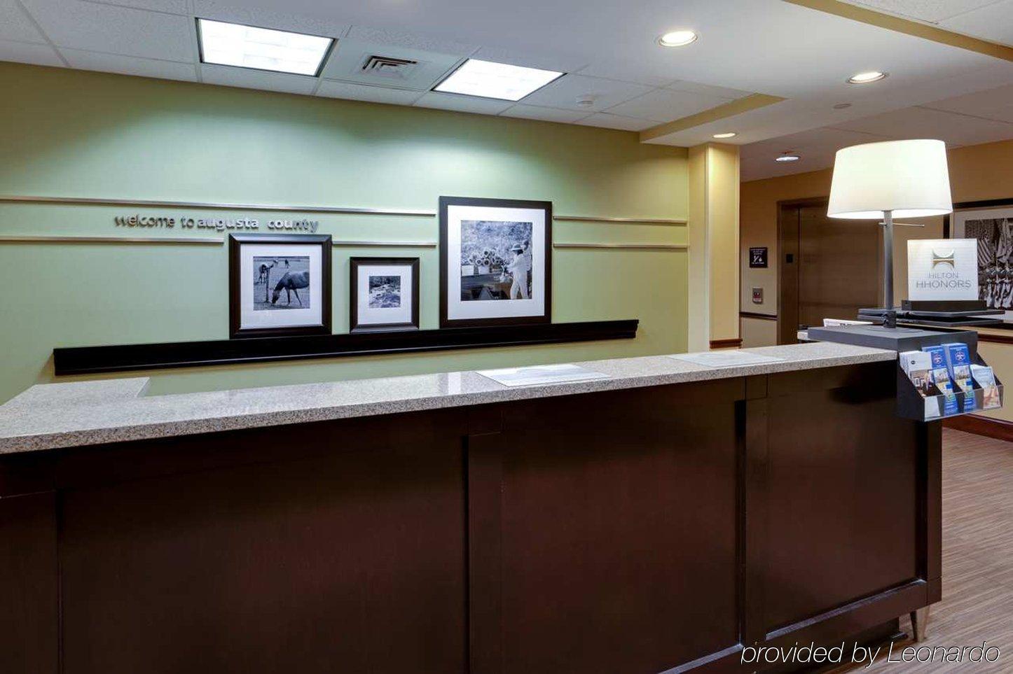 Hampton Inn Waynesboro/Stuarts Draft Fishersville Exterior photo