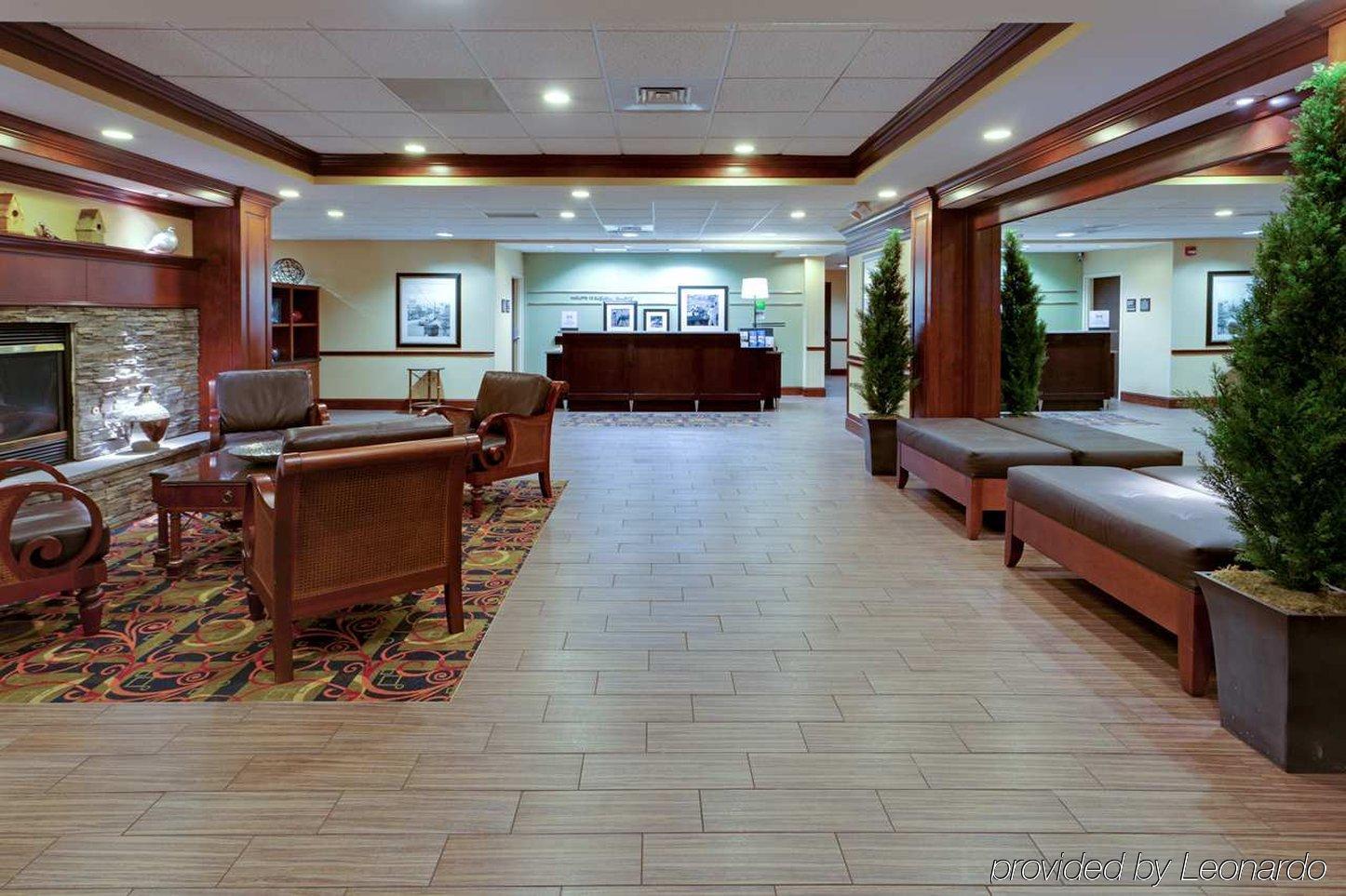 Hampton Inn Waynesboro/Stuarts Draft Fishersville Exterior photo