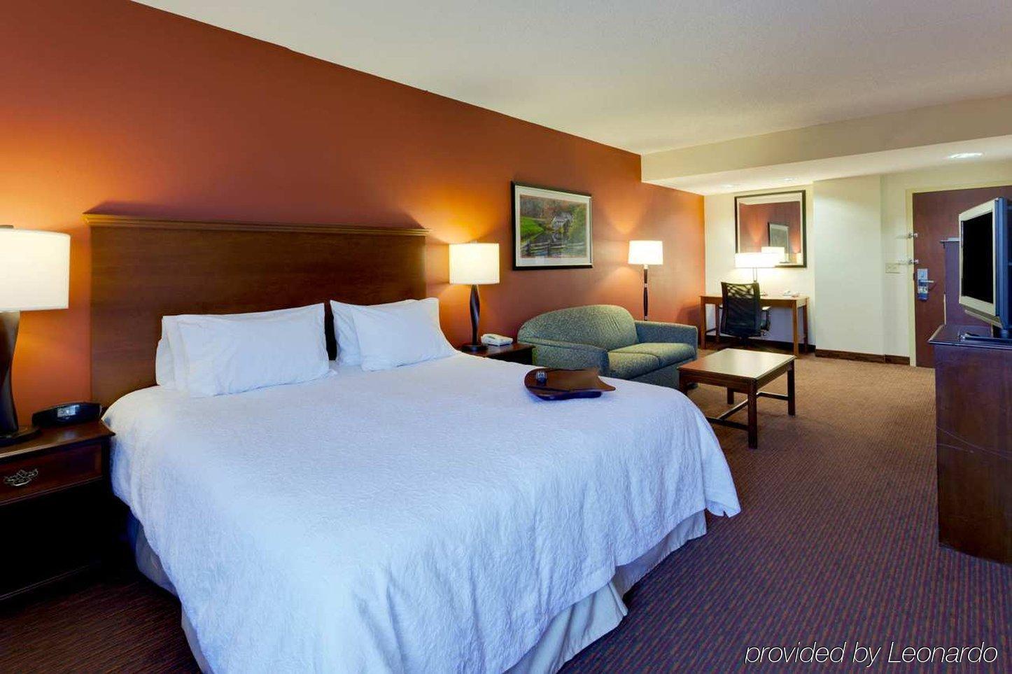 Hampton Inn Waynesboro/Stuarts Draft Fishersville Exterior photo