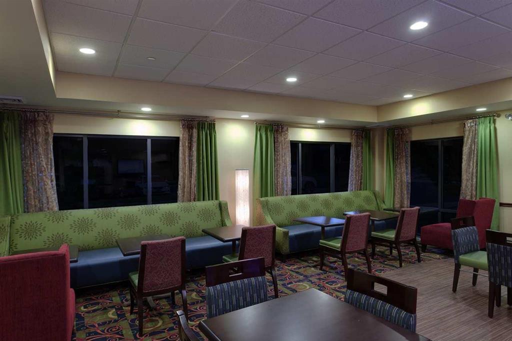 Hampton Inn Waynesboro/Stuarts Draft Fishersville Interior photo