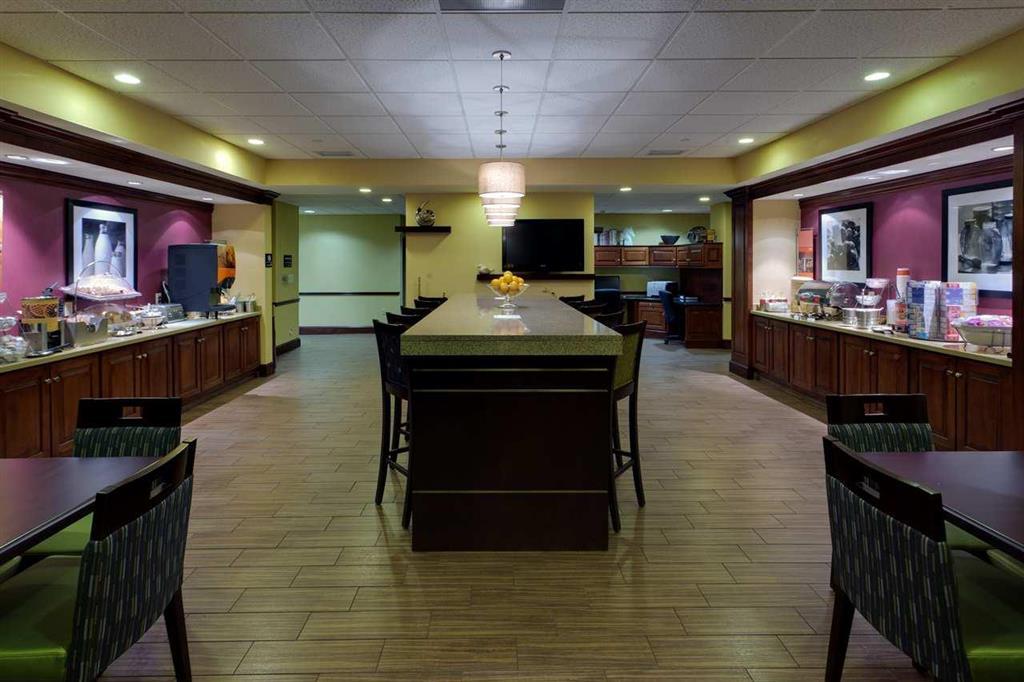 Hampton Inn Waynesboro/Stuarts Draft Fishersville Restaurant photo